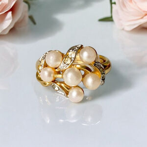 Vintage Pearl Avon Signed Gold tone Ring with Faux Pearls Rhinestones Si…